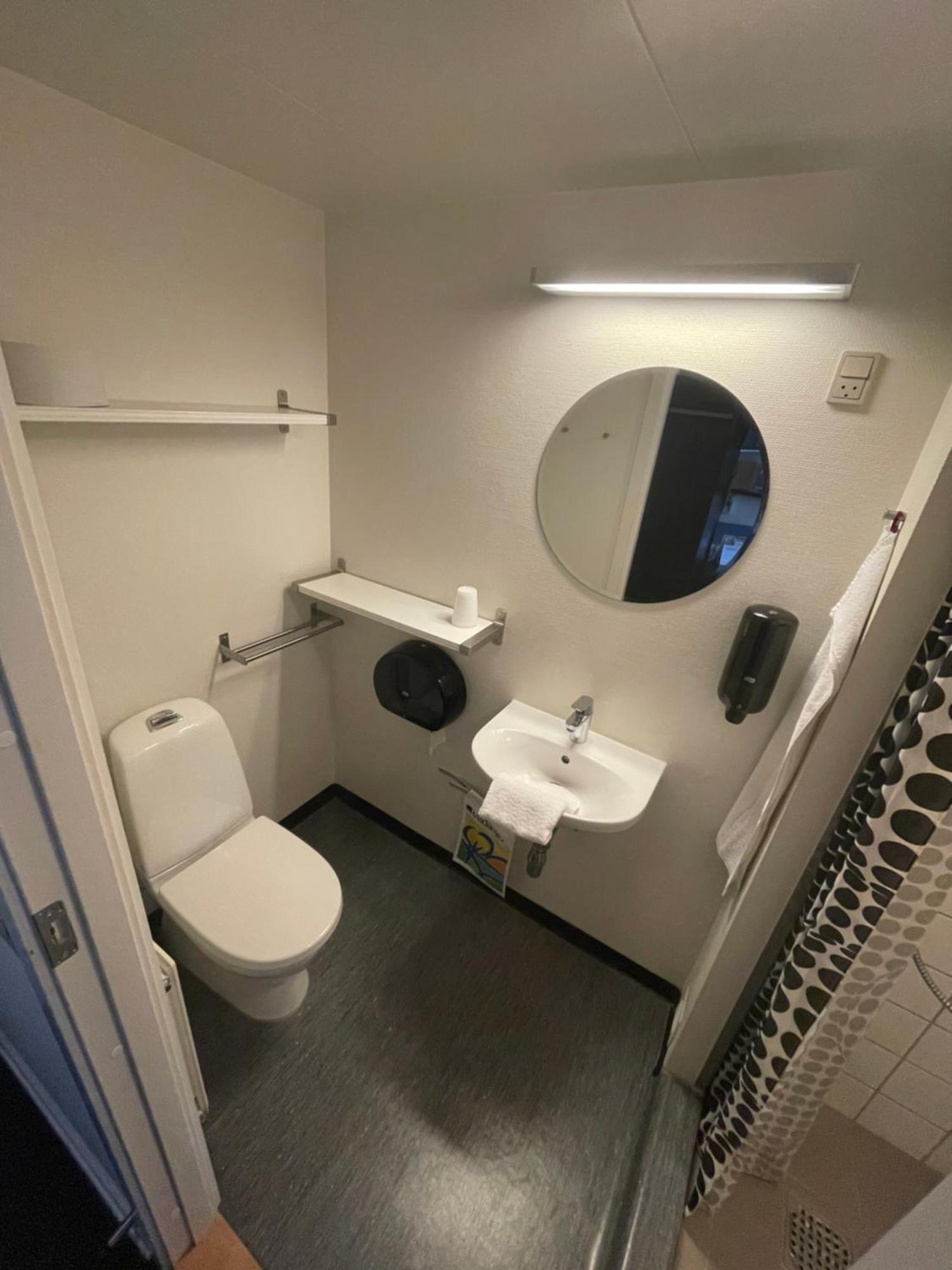Stoberiet Hostel Svendborg Exterior photo A typical bathroom in a student residence hall at the University of Helsinki