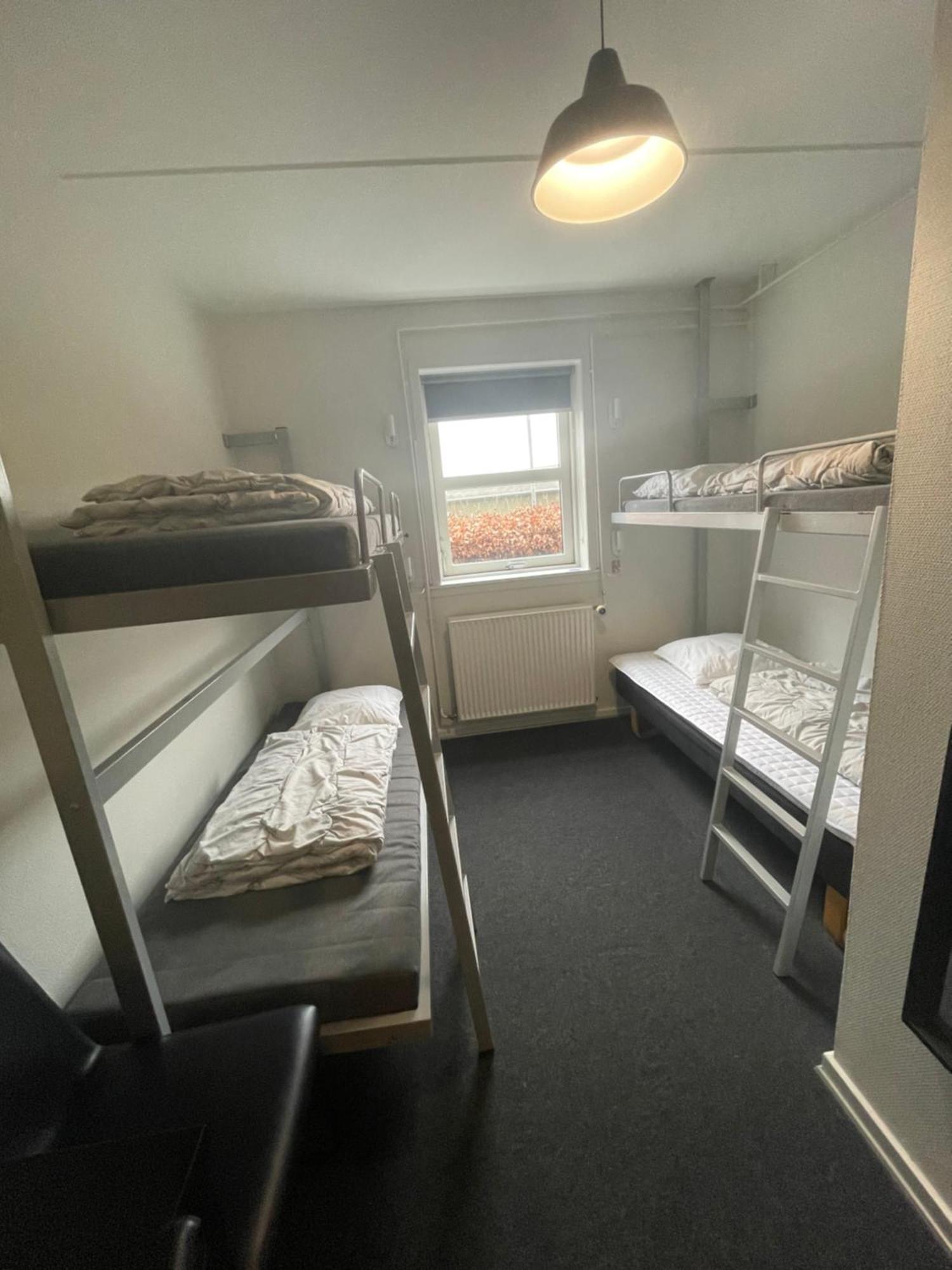 Stoberiet Hostel Svendborg Exterior photo A typical room at the hostel