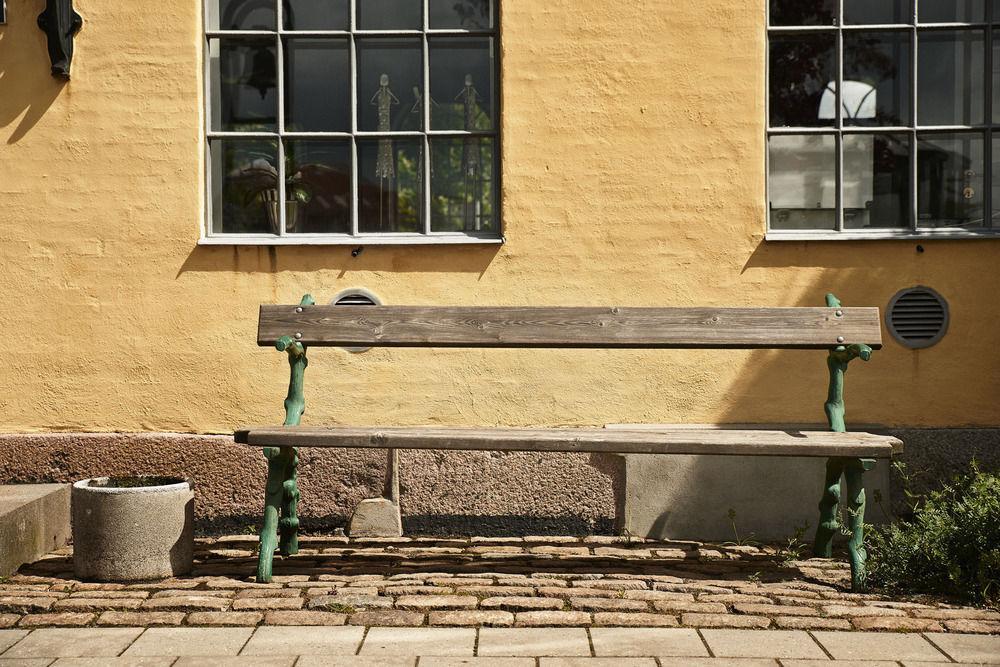 Stoberiet Hostel Svendborg Exterior photo A bench in Copenhagen
