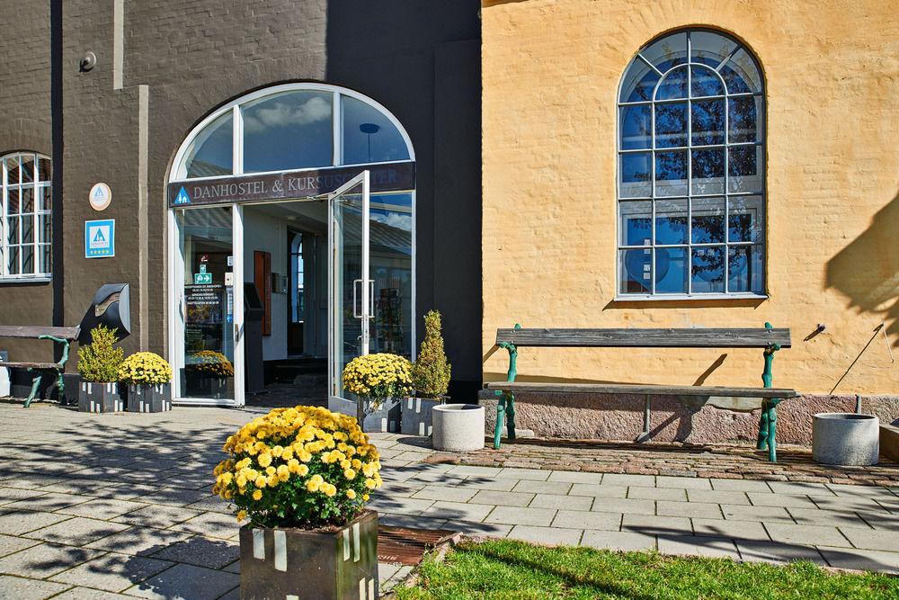 Stoberiet Hostel Svendborg Exterior photo The entrance to the museum