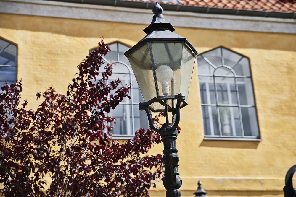 Stoberiet Hostel Svendborg Exterior photo Gaslight in the old town