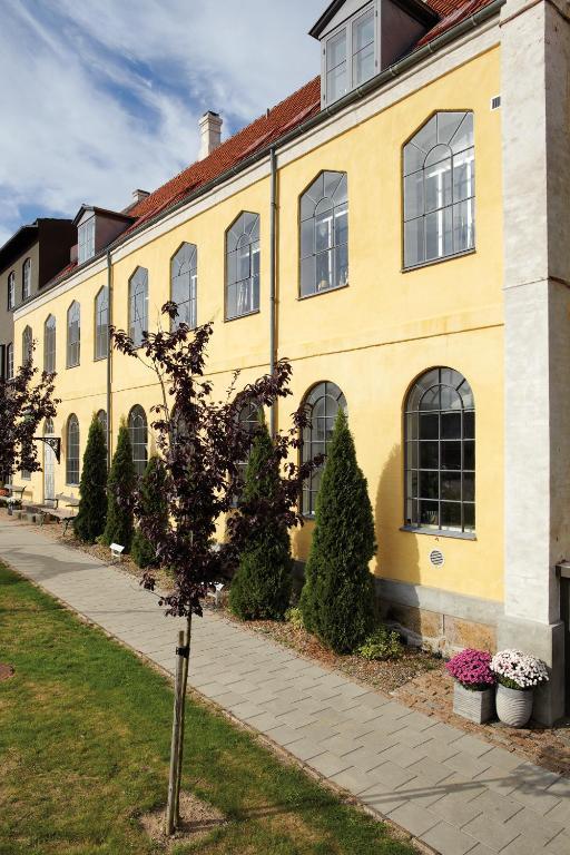 Stoberiet Hostel Svendborg Exterior photo The former university library